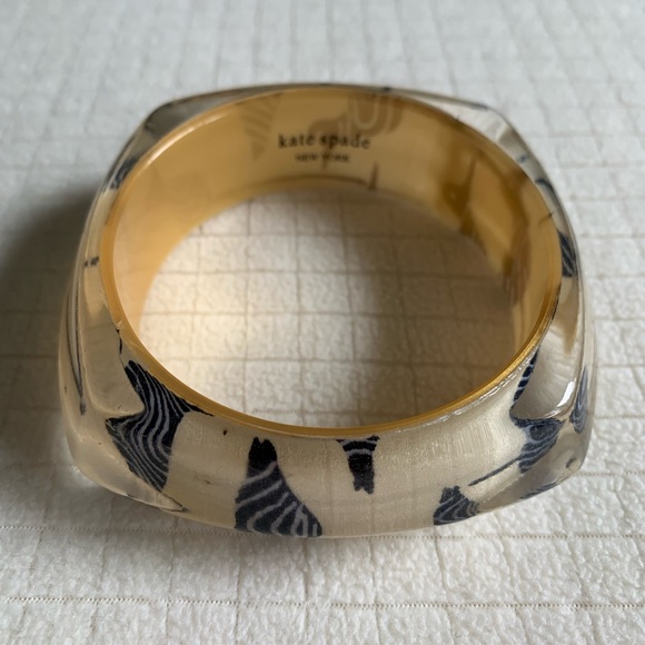 kate spade Jewelry - Kate Spade sandpiper acrylic bangle